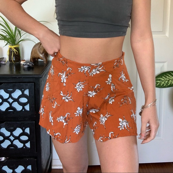 Floral shorts - Picture 2 of 5